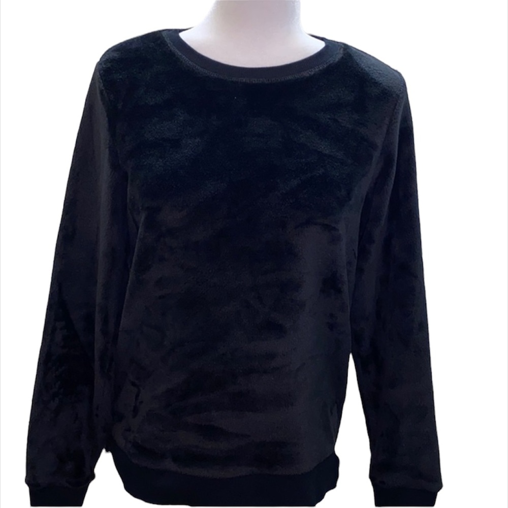 Gaiam polyester warm soft plush pullover shirt